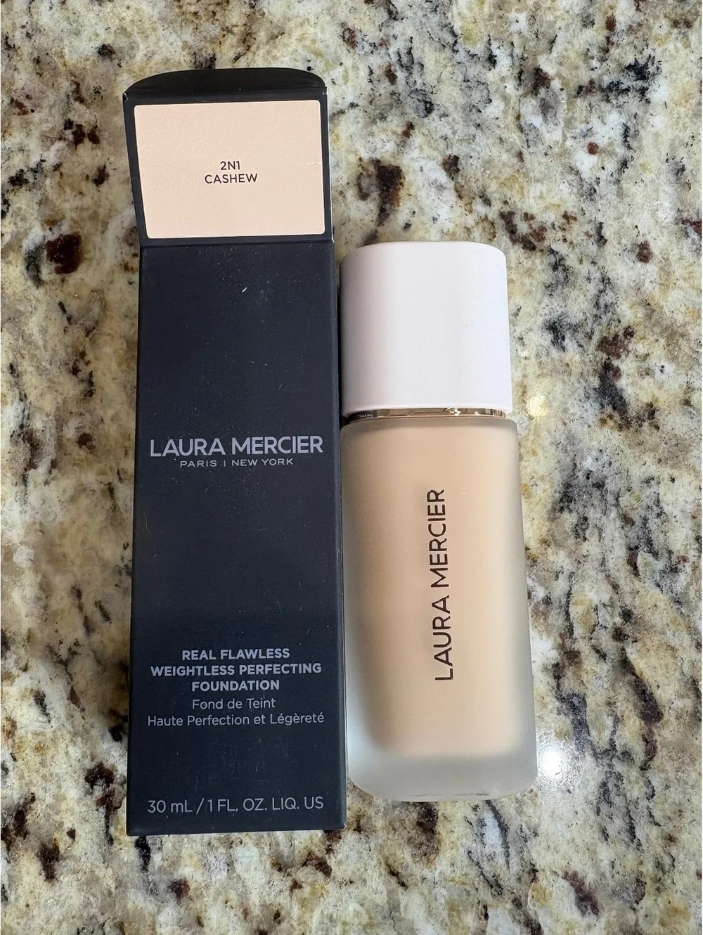 Laura Mercier 2N1 CASHEW Real Flawless Weightless Perfecting Foundation NIB